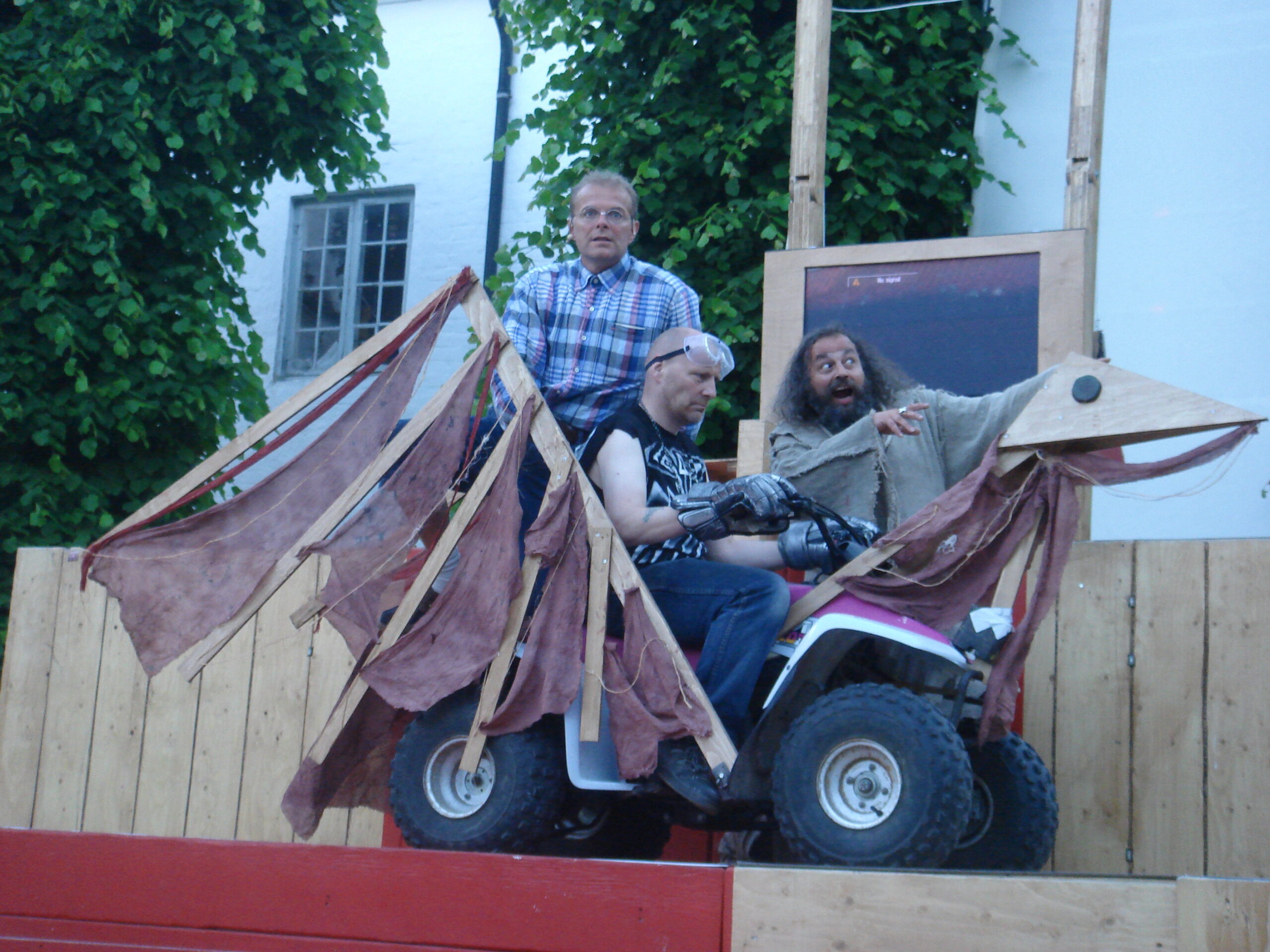 КОМИК-ТРЕСТ